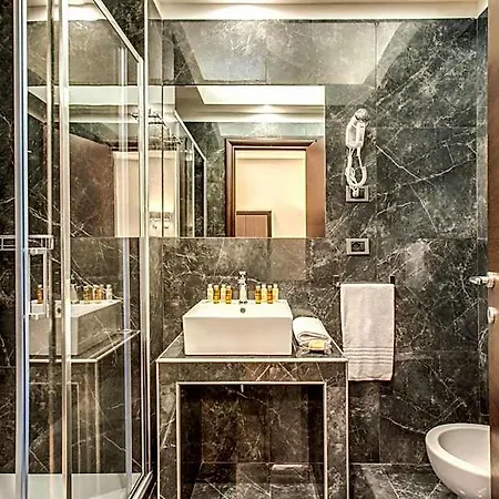 Relais De La Poste Szálloda 3*