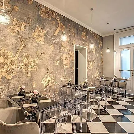 Relais De La Poste Szálloda 3*